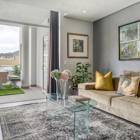 Backup-Powered Classic Luxury Apartment Cape Town Exterior photo