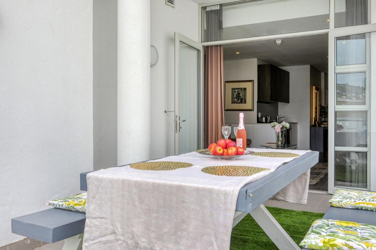 Backup-Powered Classic Luxury Apartment Cape Town Exterior photo