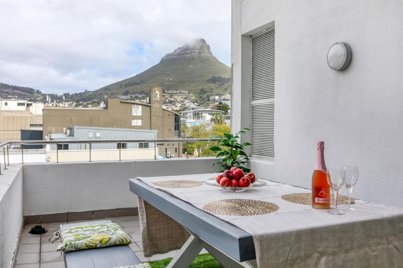 Backup-Powered Classic Luxury Apartment Cape Town Exterior photo