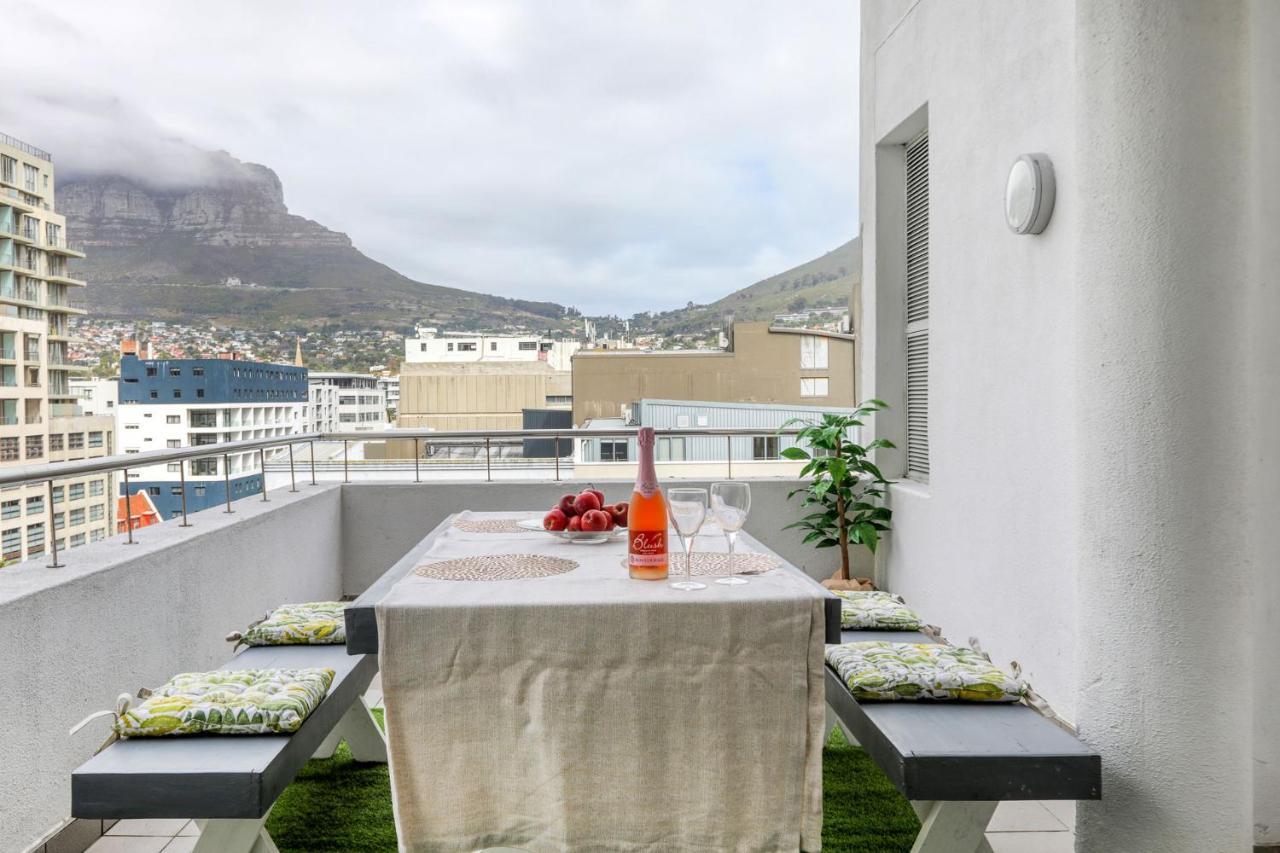 Backup-Powered Classic Luxury Apartment Cape Town Exterior photo